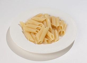 Перья с зеленым маслом