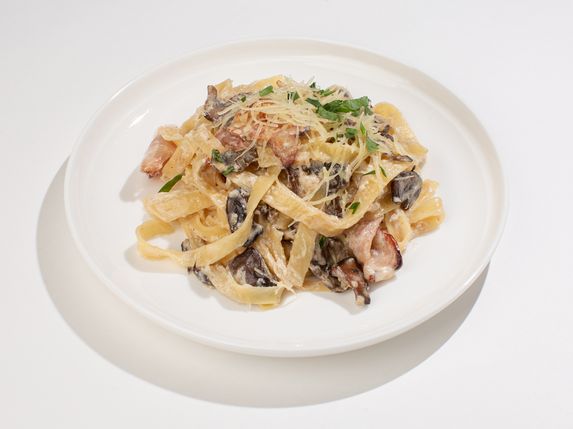 Тальятелле с грибами и беконом